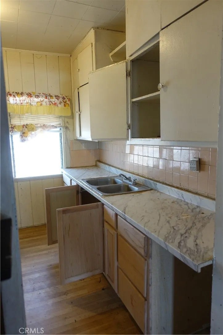 2217 Elsinore