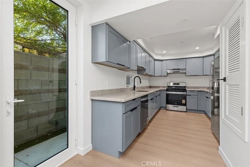 176 N Catalina Avenue 103