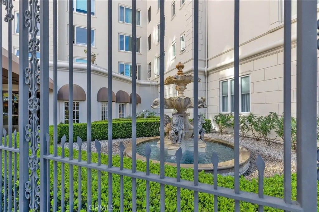 Photo of 1424 N Crescent Heights Boulevard #20, West Hollywood, CA 90046 (MLS # SR26071466)