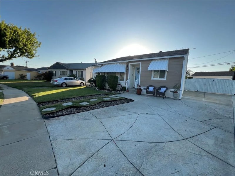4257 Pixie Avenue