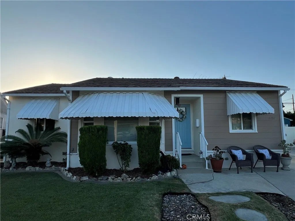 Photo of 4257 Pixie Avenue, Lakewood, CA 90712 (MLS # DW26216941)