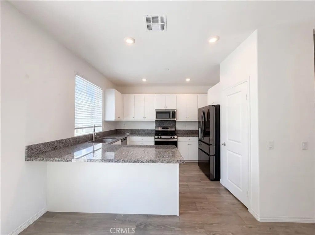 Photo of 36969 Willow Fly Catcher Place, Murrieta, CA 92563 (MLS # IV26108721)
