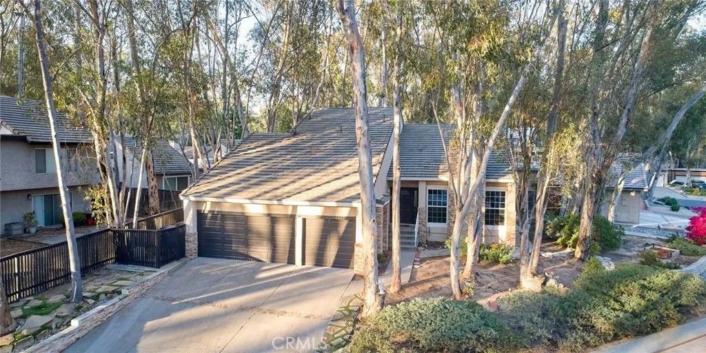 Photo of 24961 Ravenswood, Lake Forest, CA 92630 (MLS # OC26077007)