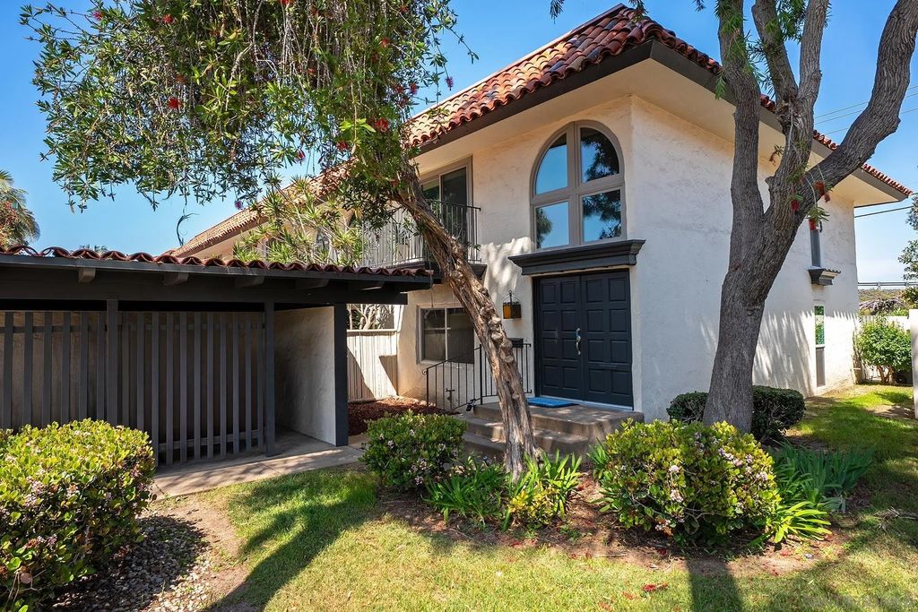 Photo of 4242 Loma Riviera Ln, San Diego, CA 92106 (MLS # 260007275)