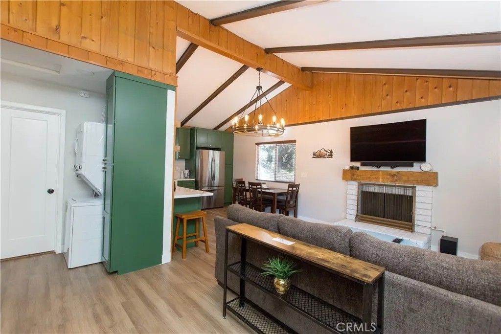 Photo of 862 Berne Dr, Crestline, CA 92325 (MLS # CV26055054)