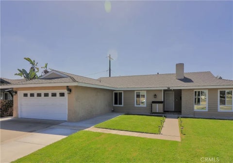 Photo of 2616 E Maverick Avenue, Anaheim, CA 92806 (MLS # DW26212668)