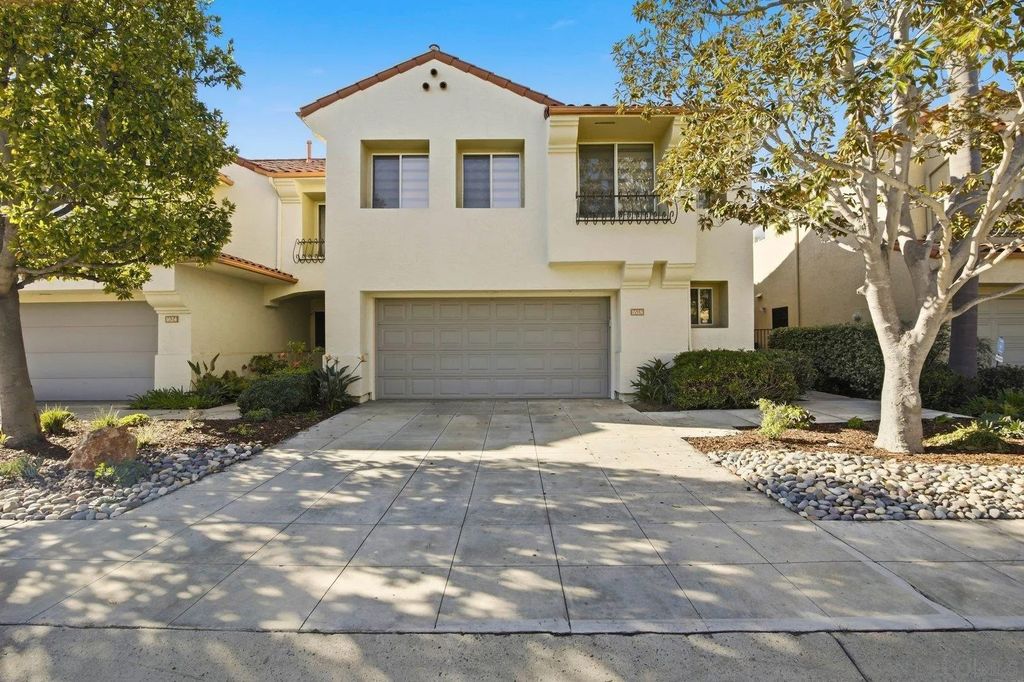 Photo of 1618 caminito solidago, La Jolla, CA 92037 (MLS # 2600807)