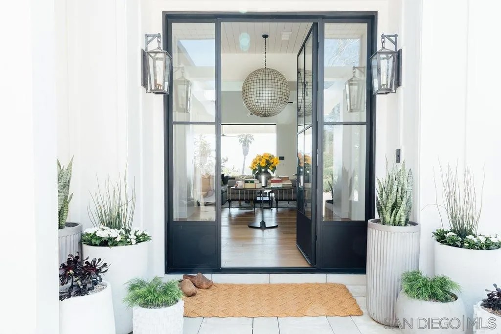 15550 El Camino Real