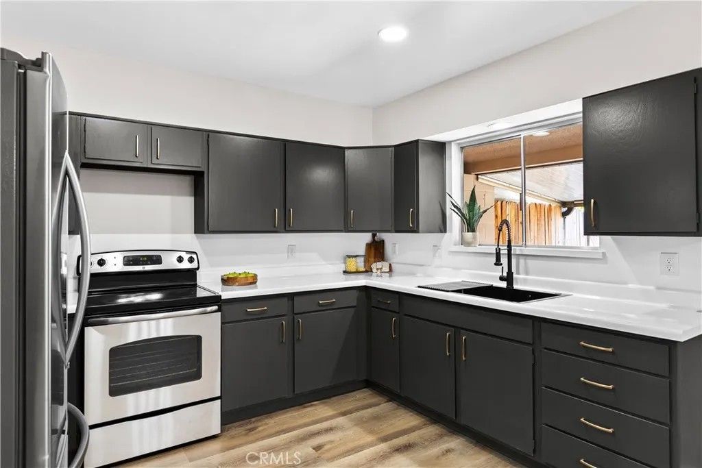 Photo of 621 S Palm Avenue #E, Hemet, CA 92543 (MLS # IG26100407)