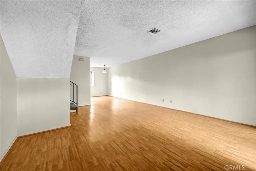 1836 N Allen