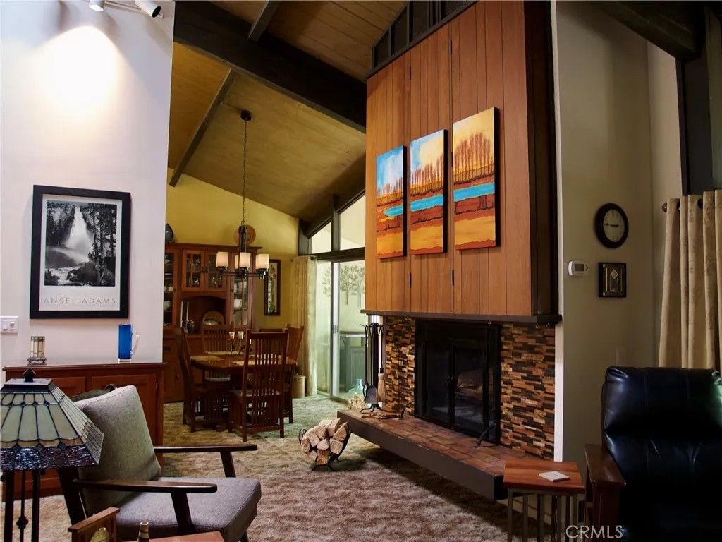 Photo of 872 Sierra Vista Drive, Twin Peaks, CA 92391 (MLS # AR25267212)