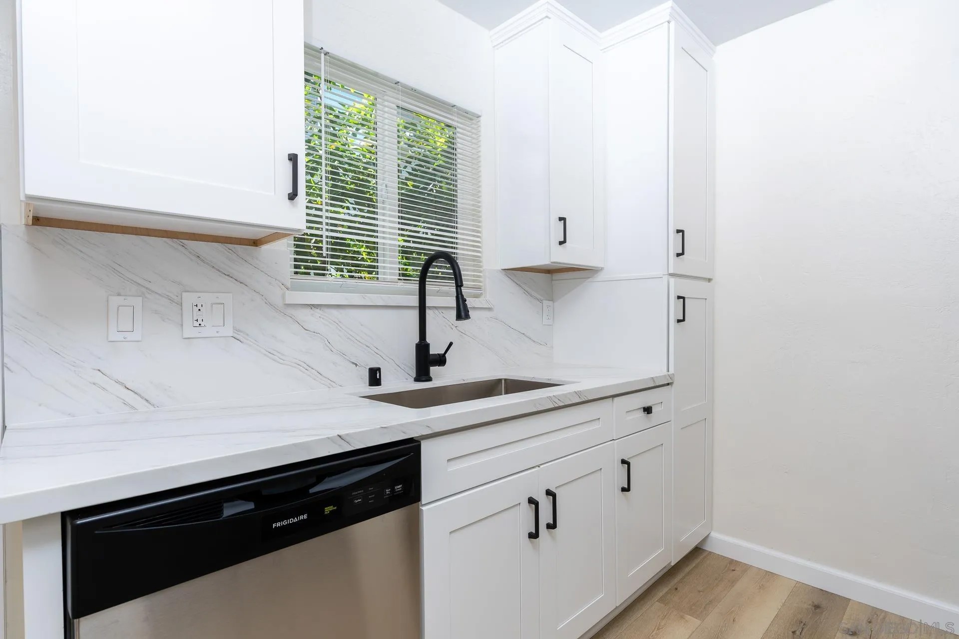 11187 Kelowna Rd 73