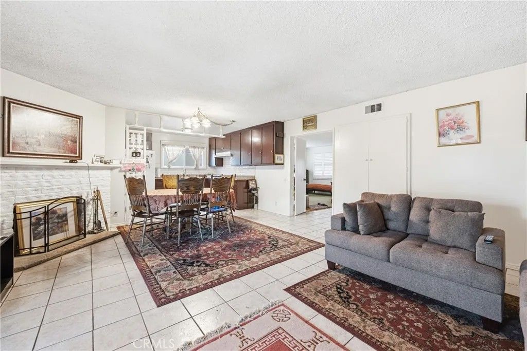 Photo of 6644 Platt, West Hills, CA 91307 (MLS # SR26007241)