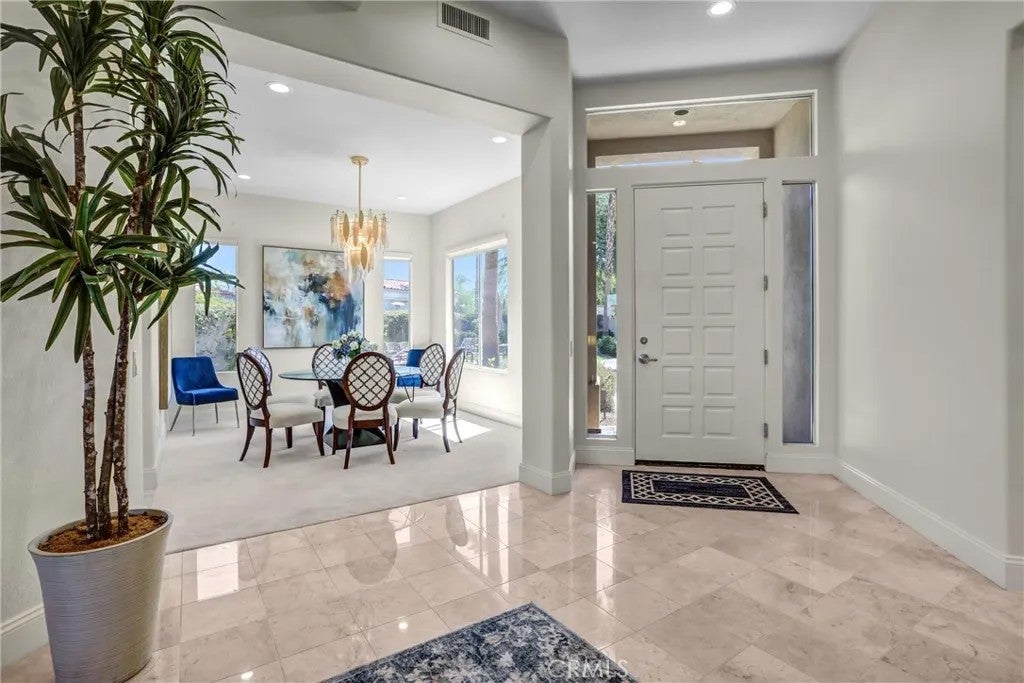 333 White Horse Trail