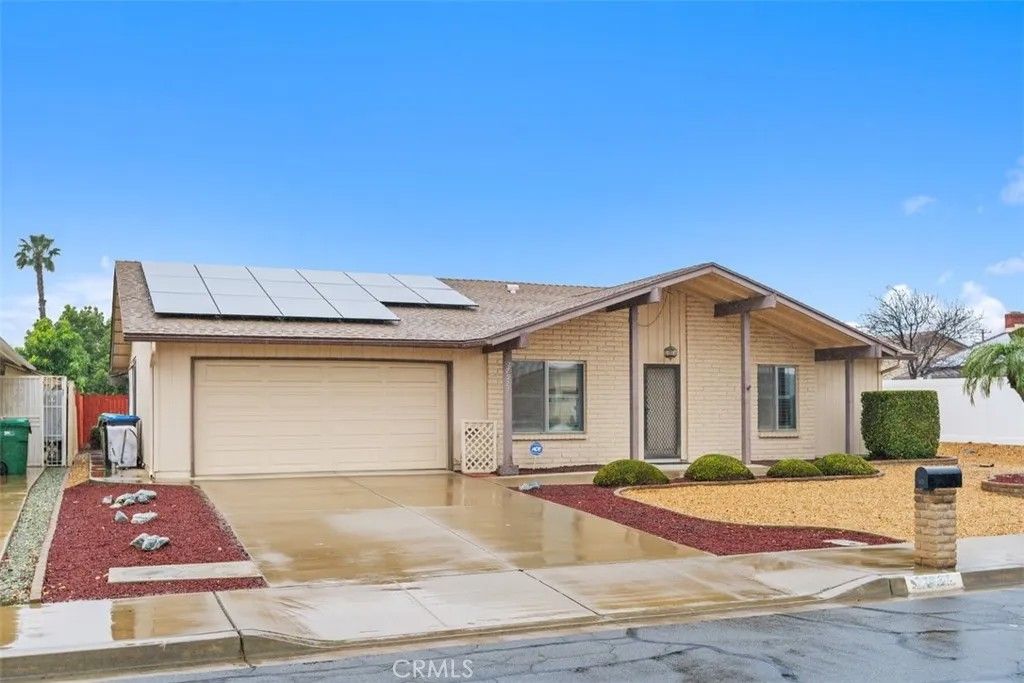 Photo of 27927 Foxfire St, Menifee, CA 92586 (MLS # SW26022718)
