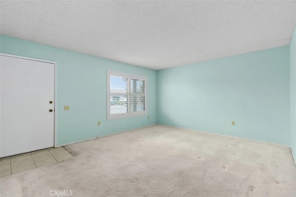27927 Foxfire