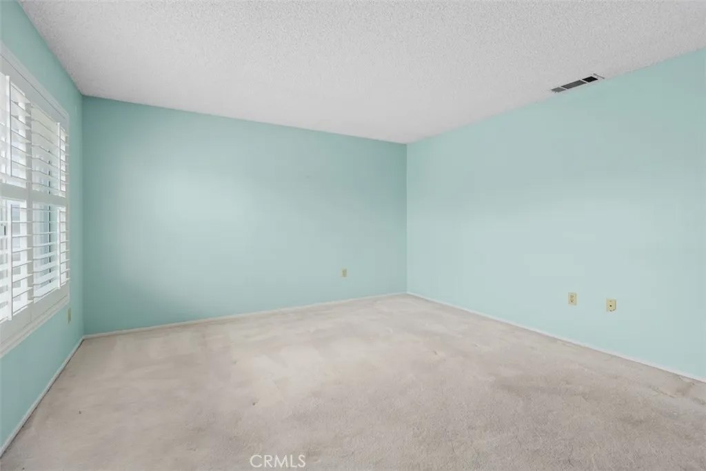 27927 Foxfire