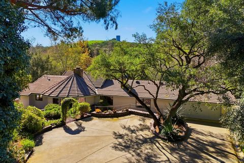 432 Arnold Way Alpine CA 91901