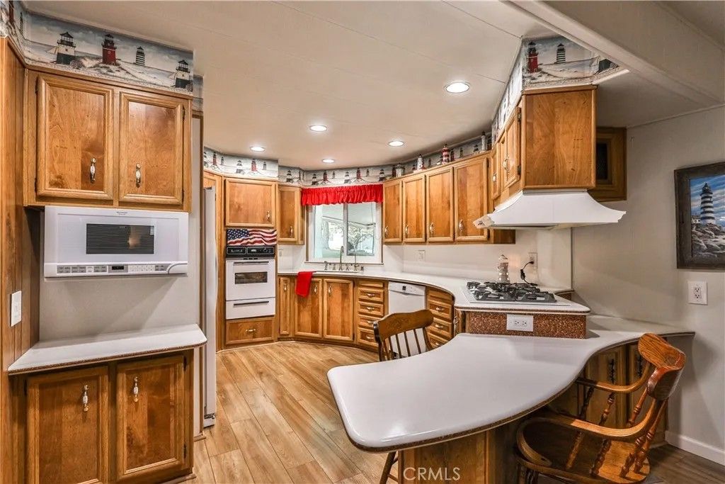 Photo of 929 E Foothill Blvd #52, Upland, CA 91786 (MLS # CV26092874)