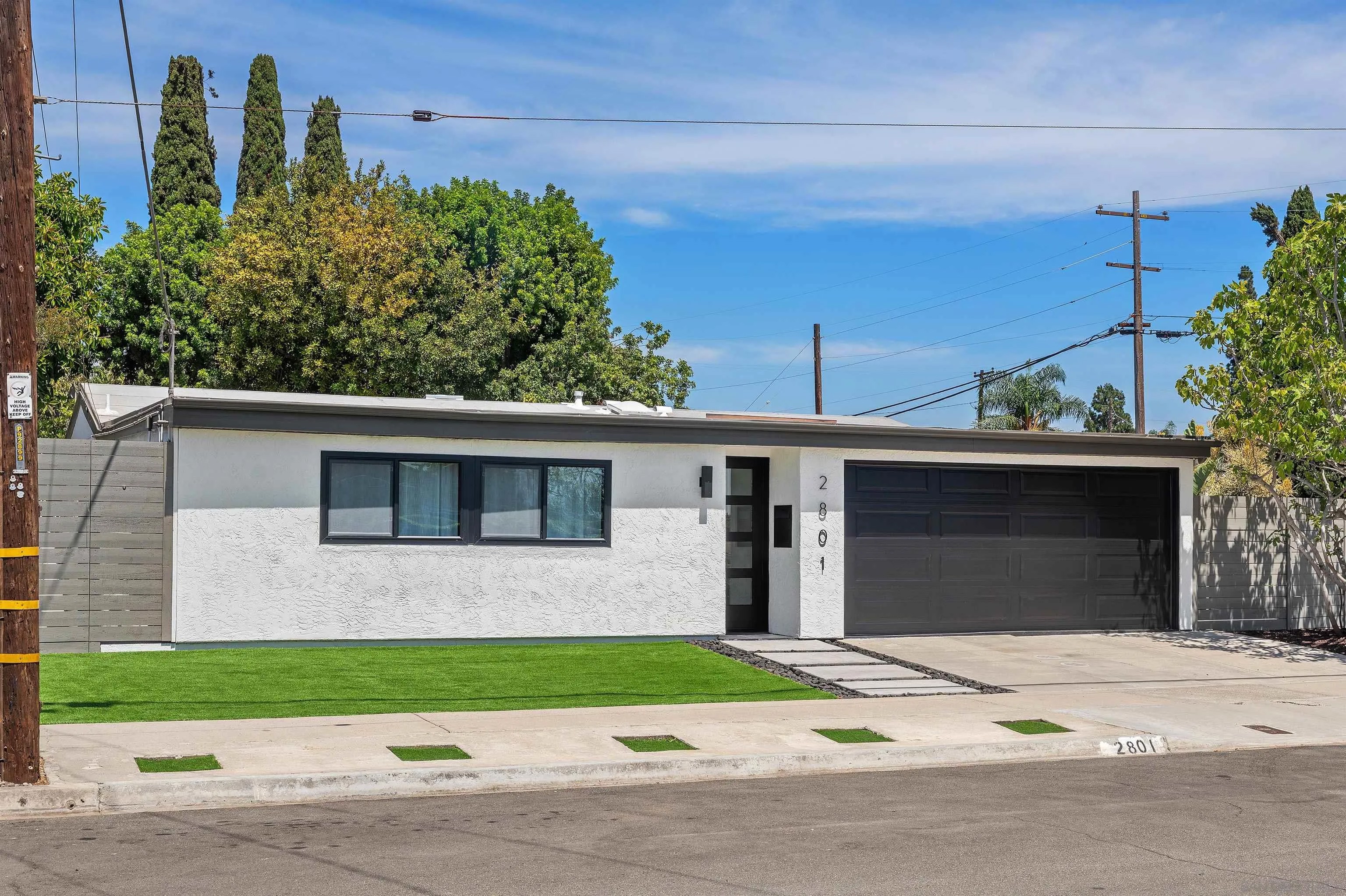 2801 Amulet St