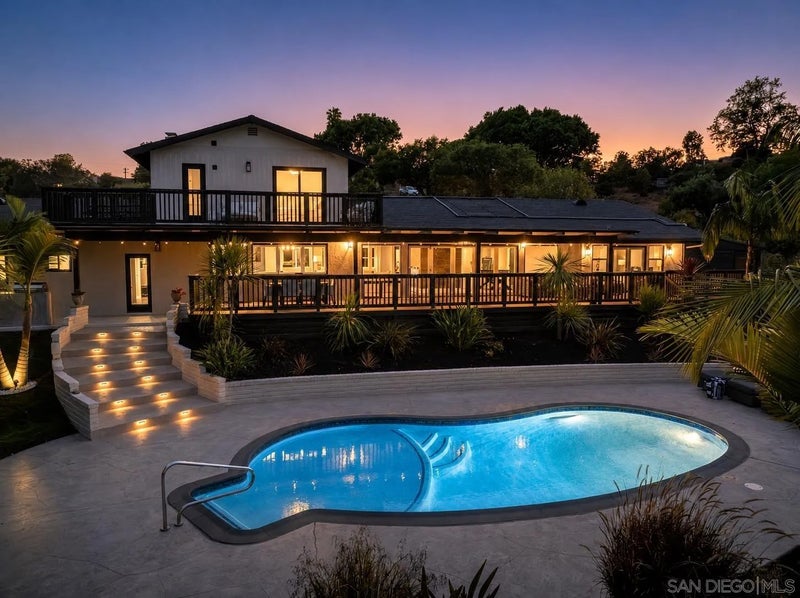 521 Rancho Camino