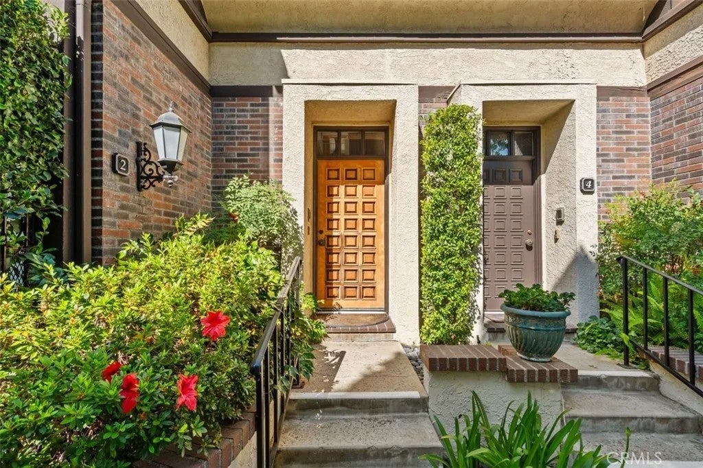 885 S Orange Grove 2