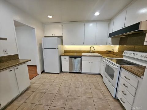 Tiny photo for 65 N Allen Avenue #220, Pasadena, CA 91106 (MLS # WS25247024)