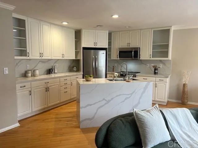 1640 10th Avenue 407