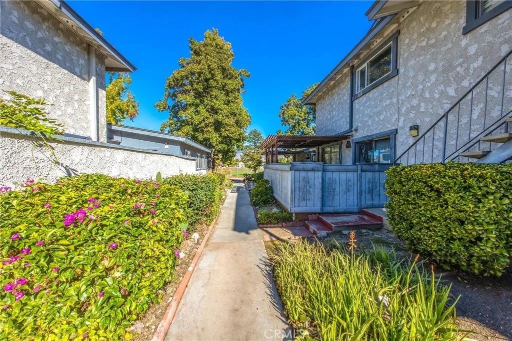 Photo of 1374 Church St, Redlands, CA 92374 (MLS # IG25267857)