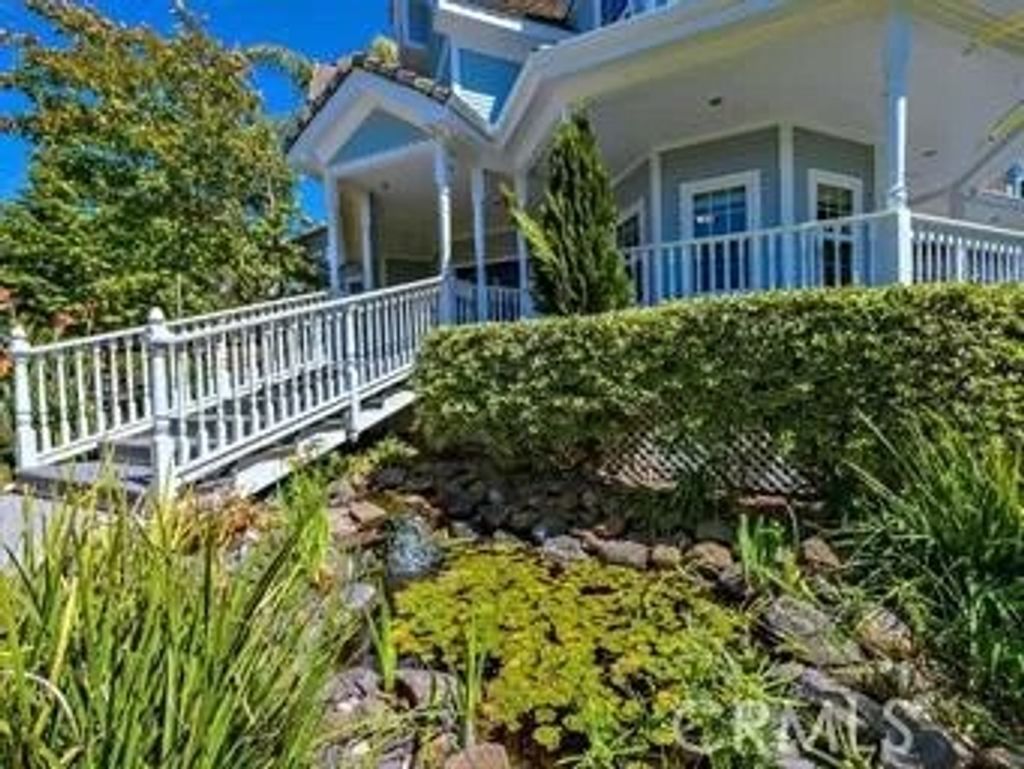 Photo of 3352 Via Zara, Fallbrook, CA 92028 (MLS # ND25187625)