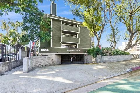 Photo of 6545 Reseda Boulevard #6, Reseda, CA 91335 (MLS # SR26064490)