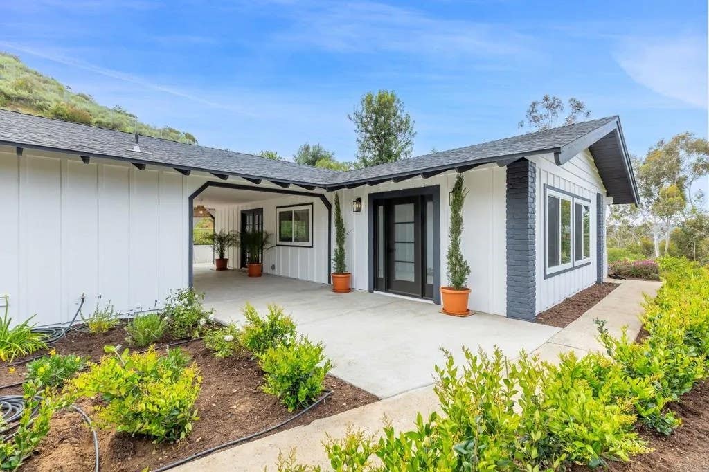 Photo of 3346 Laurashawn Lane, Escondido, CA 92026 (MLS # NDP2607863)