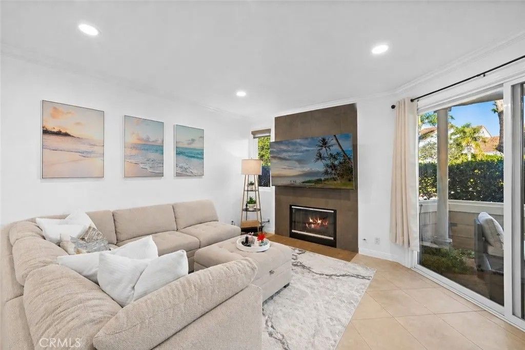 Photo of 19442 Sunray Ln #103 Ln, Huntington Beach, CA 92648 (MLS # OC26090638)