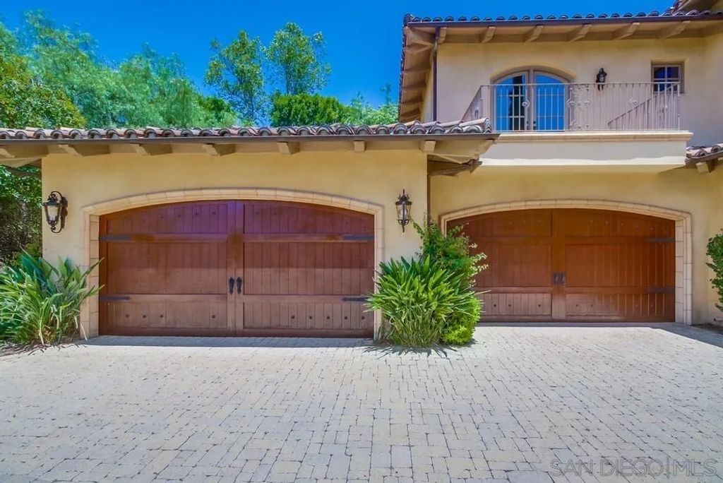 Photo of 14175 Biscayne Pl, Poway, CA 92064 (MLS # 260005337)