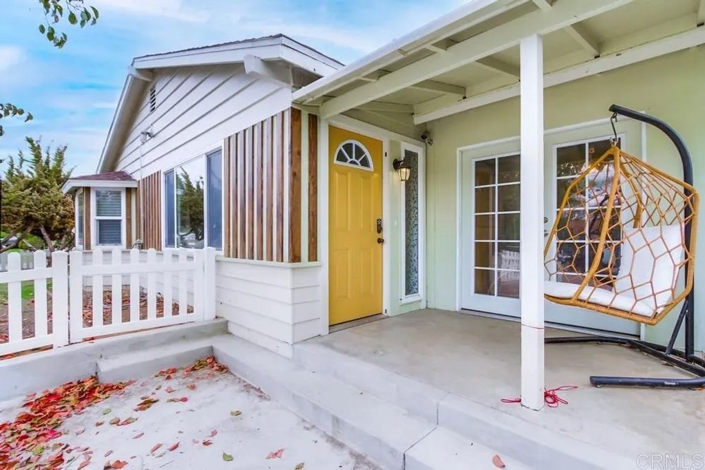 Photo of 801 W 11th Avenue, Escondido, CA 92025 (MLS # PTP2602648)