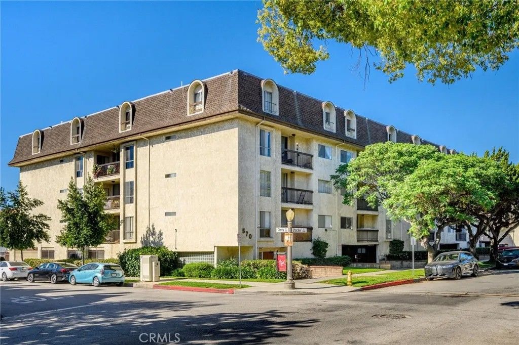 Photo of 570 W Stocker St, Glendale, CA 91202 (MLS # GD26060866)