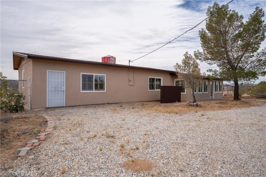 Photo of 1325 Luna Mesa Road, Yucca Valley, CA 92284 (MLS # SW26083812)