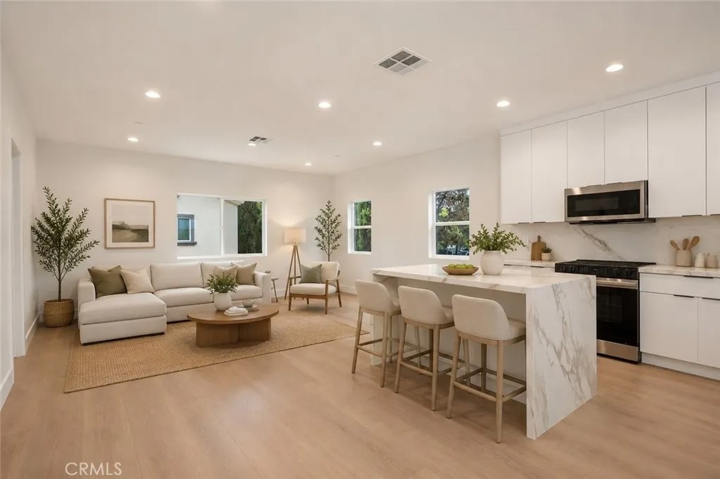 4102 Spencer