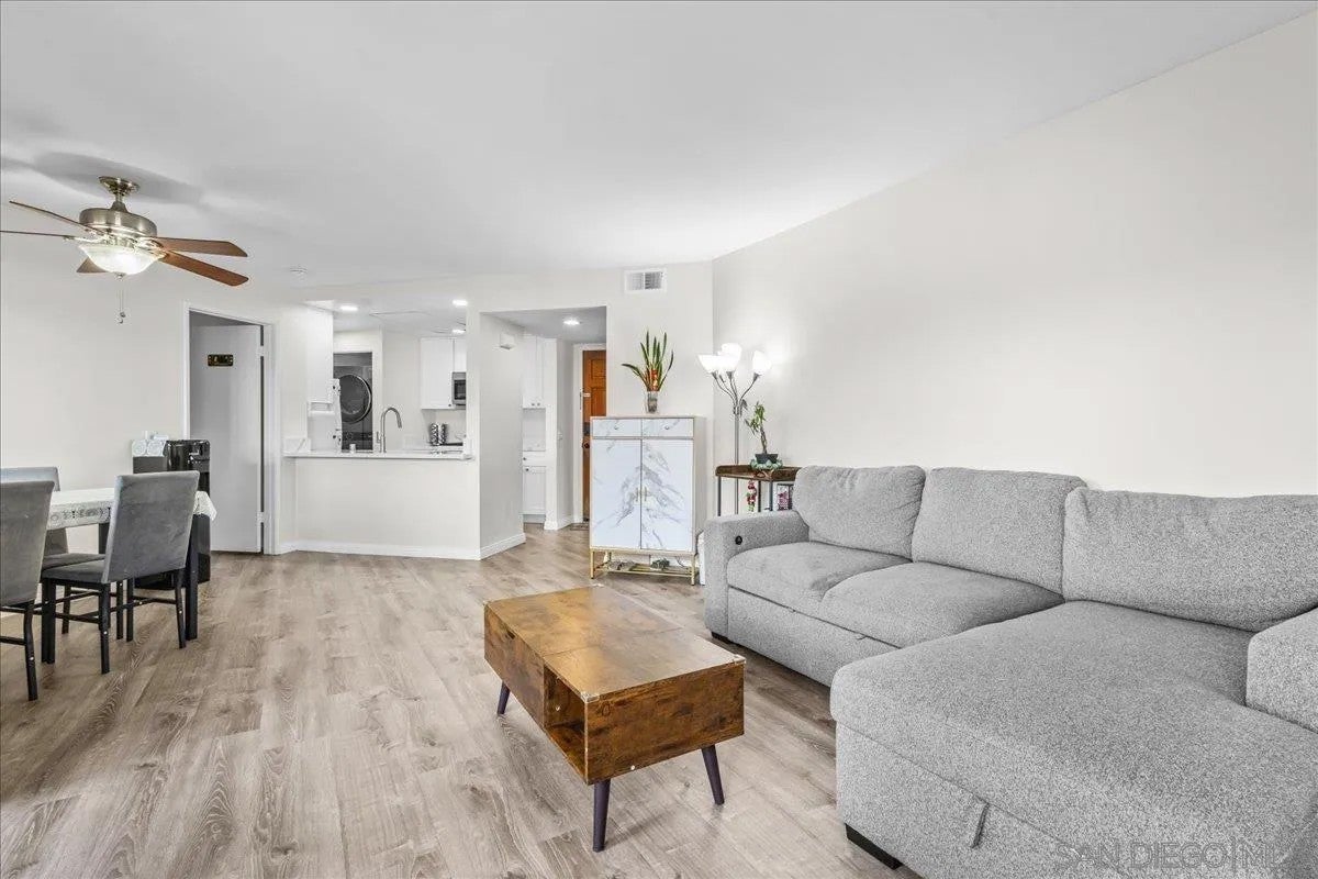 2916 Elm Tree Court