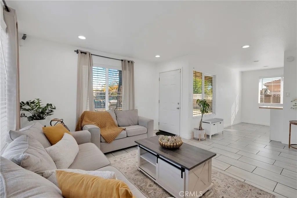 Photo of 44347 Stanridge Avenue, Lancaster, CA 93535 (MLS # SR25250710)