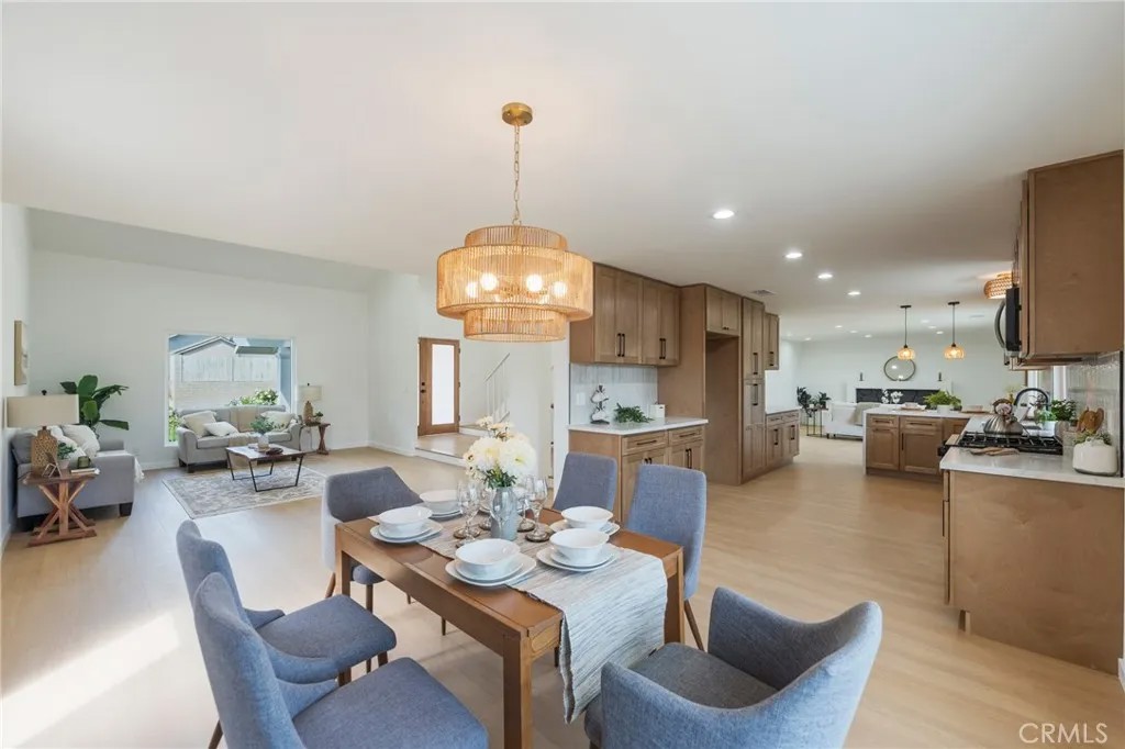 938 Oakcrest