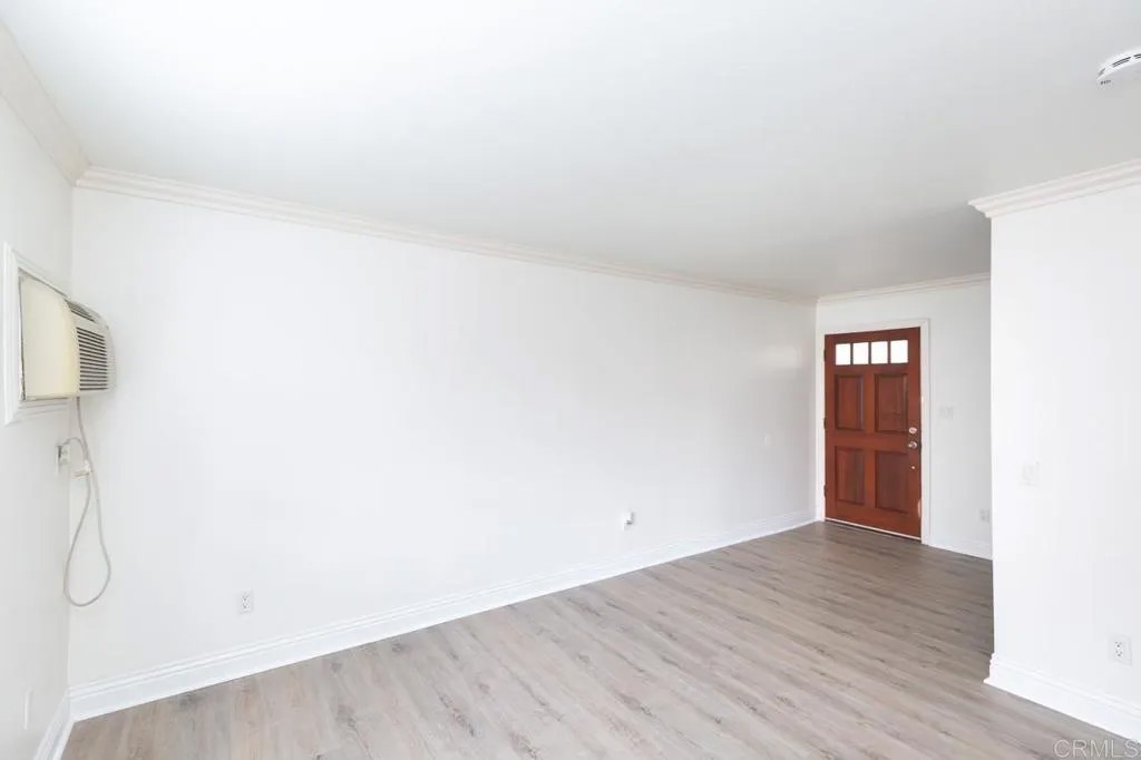 1160 E Lexington Avenue 3