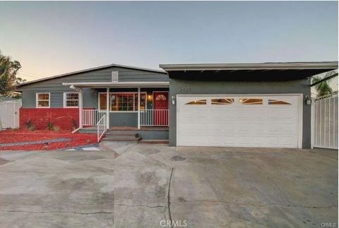 Photo of 9521 Skylark Boulevard, Garden Grove, CA 92841 (MLS # PW26028690)