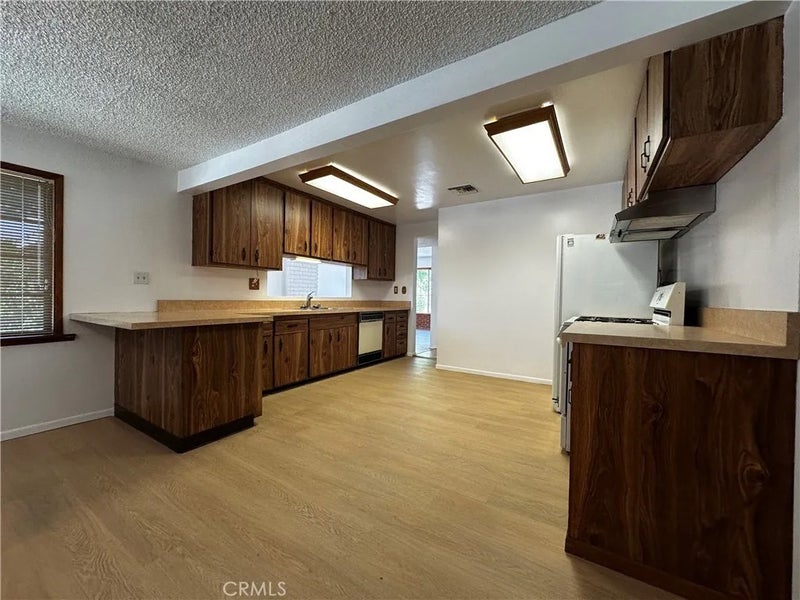 15437 Oakbury Drive