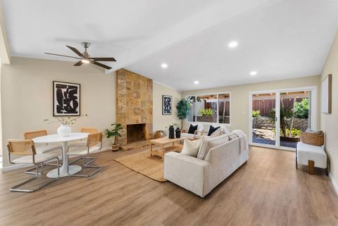 8935 Laddie Ln San Diego CA 92123