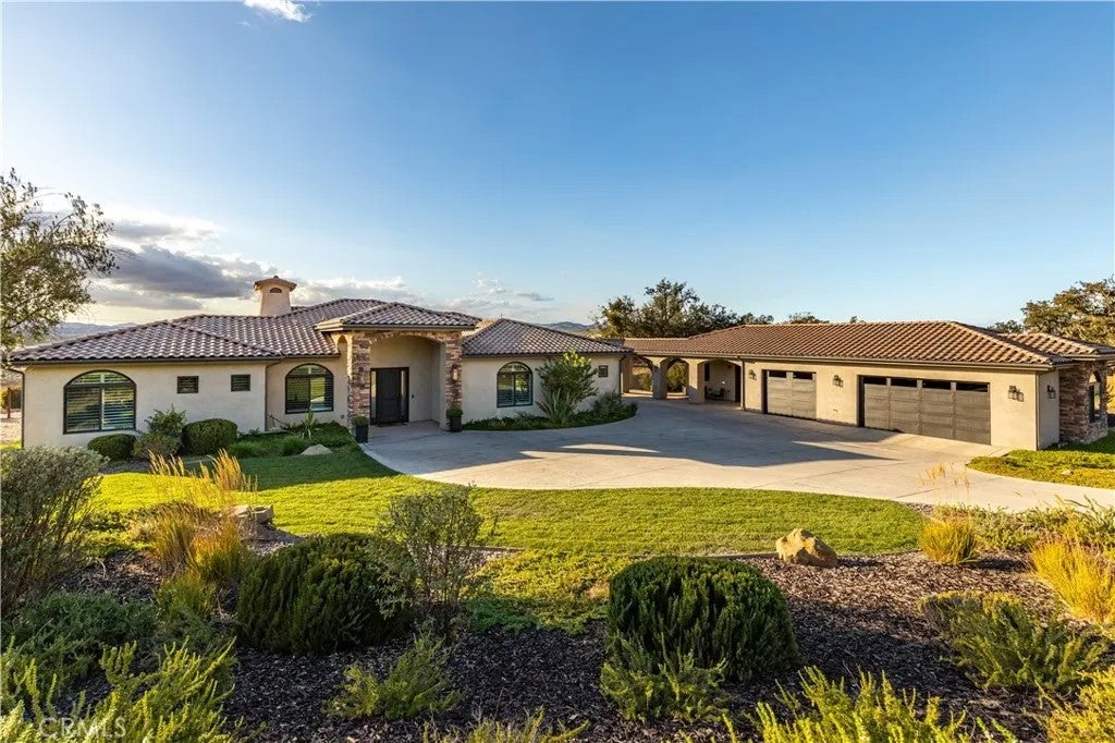 1110 Burnt Rock Way