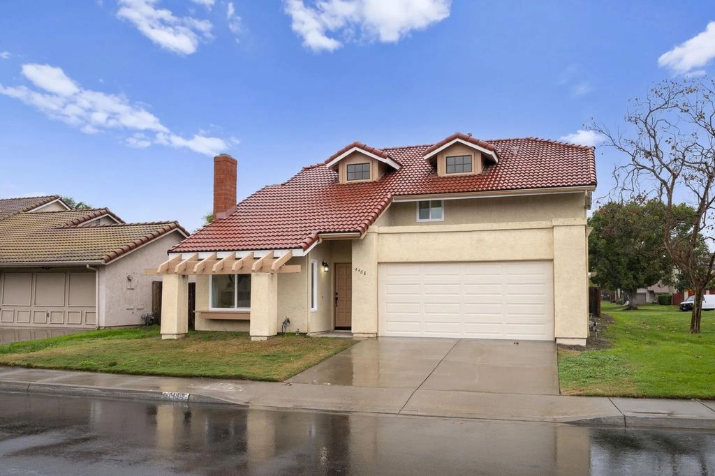 Photo of 4468 White Pine Way, Oceanside, CA 92057 (MLS # 250046136)