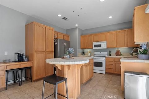 Tiny photo for 28361 Adrienne St, Murrieta, CA 92563 (MLS # SW25244131)