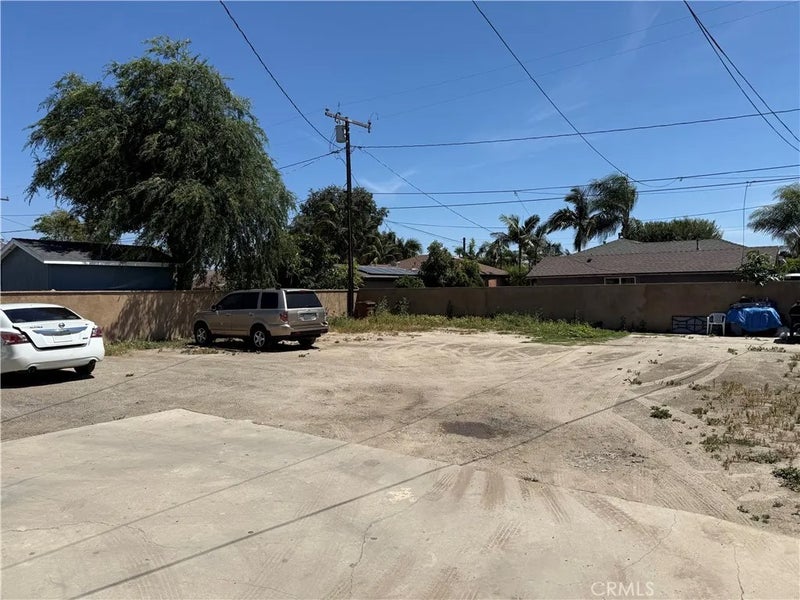 1212 E Sycamore Street