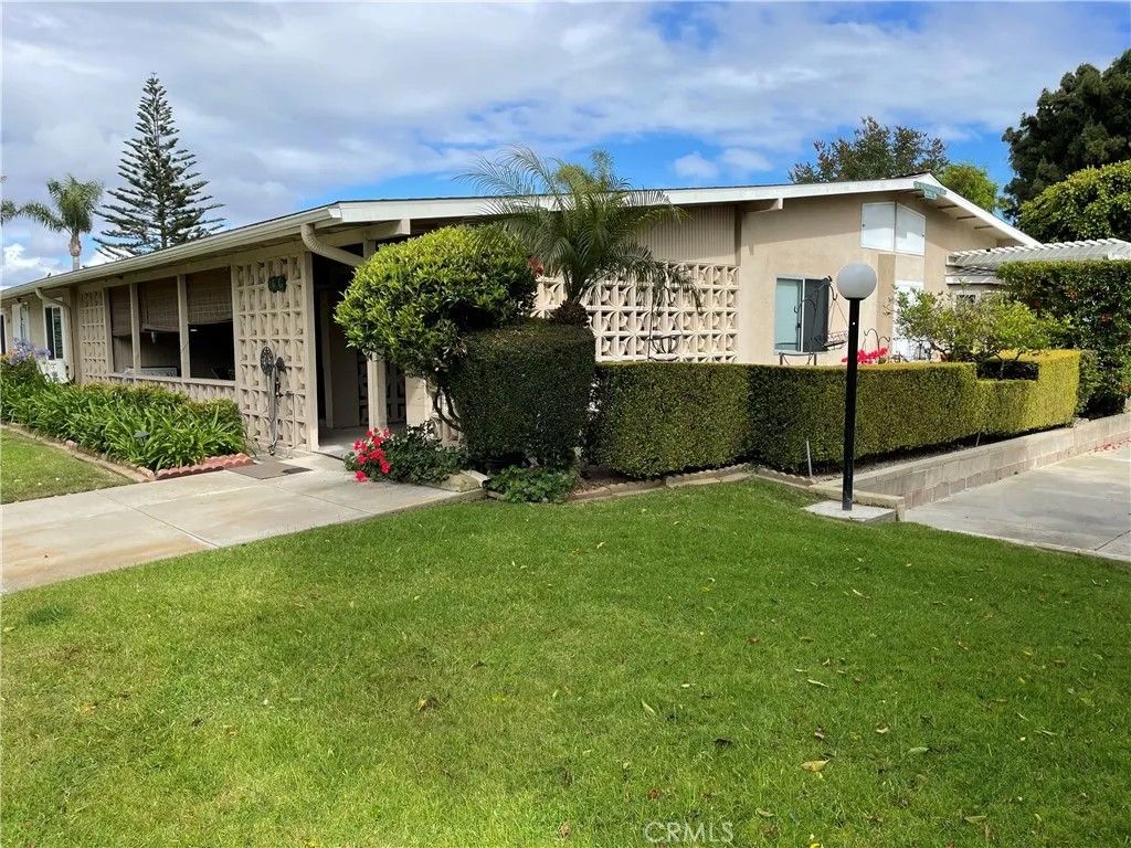 Photo of 1740 Sunningdale Rd 16G Road #16G, Seal Beach, CA 90740 (MLS # PW26086553)